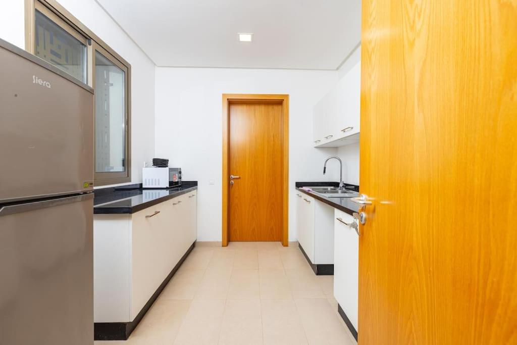 Modern 2Br Retreat In Marina Sale Luxury Living Διαμέρισμα Hajja Εξωτερικό φωτογραφία